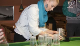 3. ROČNÍK ORIGINÁLNEJ PIVNEJ SÚŤAŽE v CLUBe24 - december 2012 3. ROČNÍK ORIGINÁLNEJ PIVNEJ SÚŤAŽE v CLUBe24 - december 2012