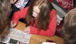 Víťaz súťaže NAJLEPŠIE MATURITNÉ OZNAMKO ROKA 2012 - 4.D Obchodná akadémia